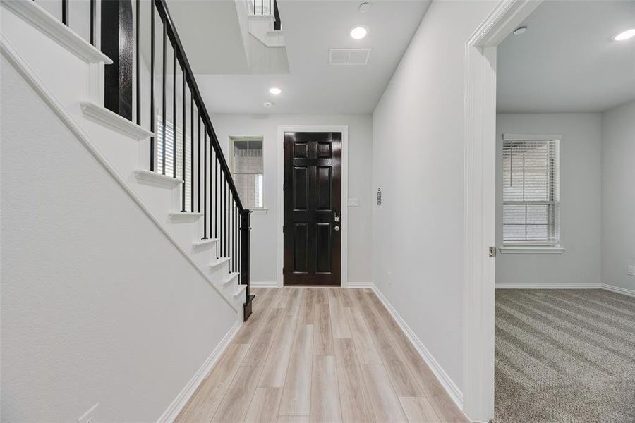 Spacious, unfurnished interior of a new home in Wade Settlement Townhomes, Frisco (Image 18).
