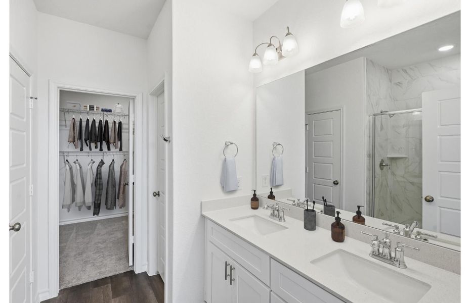 Representative furnished interior of a home built from the Orchard by Pulte Homes in Nopal Valley, San Antonio (Image 10).