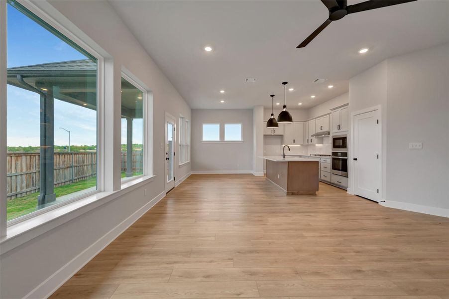 Family Room - Dining Area