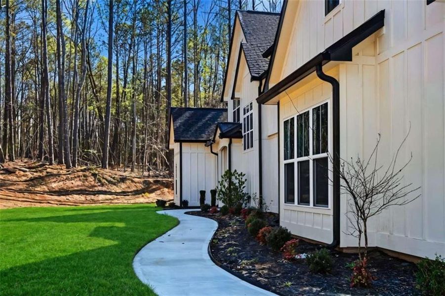 Exterior details and patio area of a home in , Winston (Image 3).