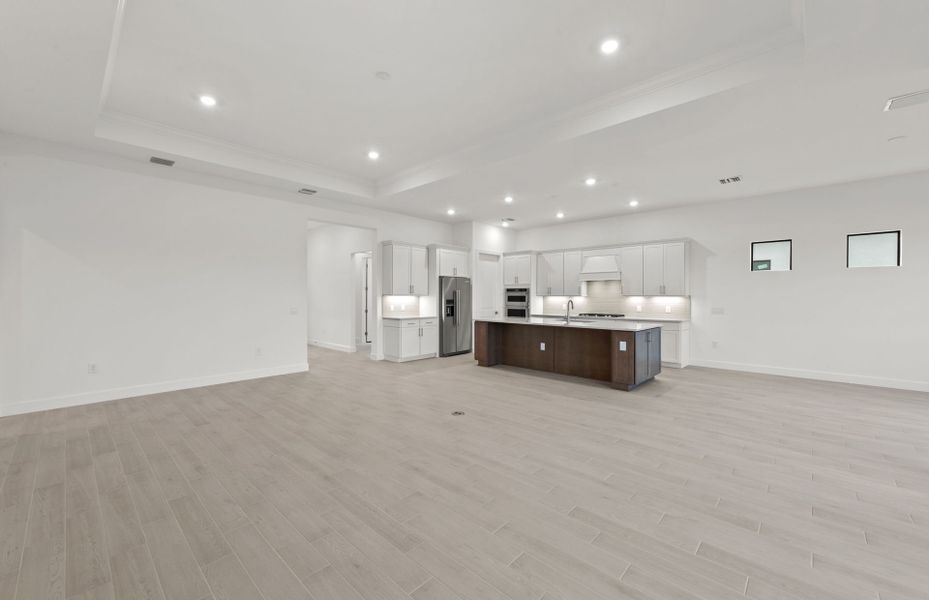 Spacious, unfurnished interior of a new home in Del Webb Catalina, Lakewood Ranch (Image 26).