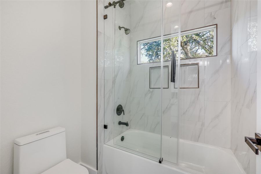 Furnished interior view inside a new home in , Buchanan Dam (Image 9).