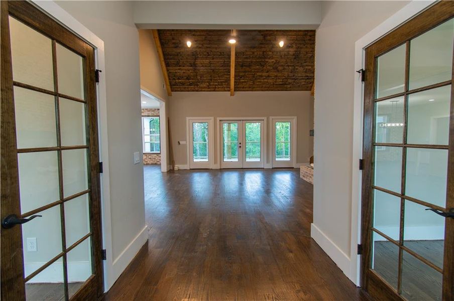 Spacious, unfurnished interior of a new home in , Fairmount (Image 8).