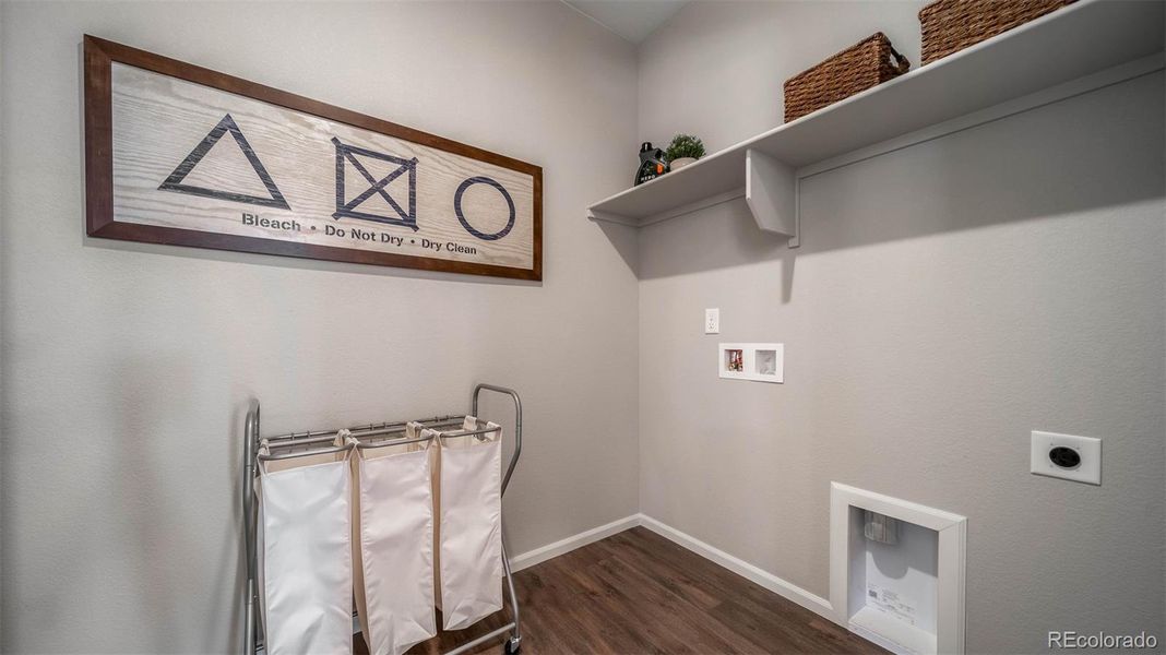 Furnished interior view inside a new home in , Aurora (Image 13).