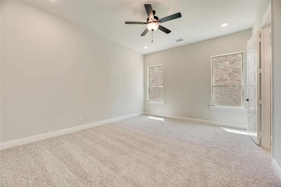 Spacious, unfurnished interior of a new home in Villages of Creekwood, Frisco (Image 24). Spacious, unfurnished interior of a new home in Villages of Creekwood, Frisco (Image 24).