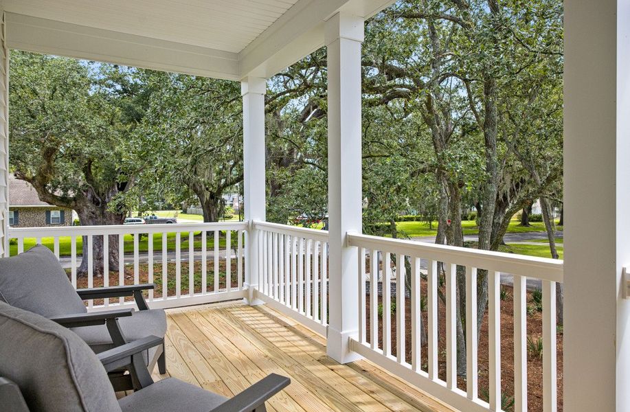 Exterior details and patio area of a home in The Oaks, Goose Creek (Image 4).