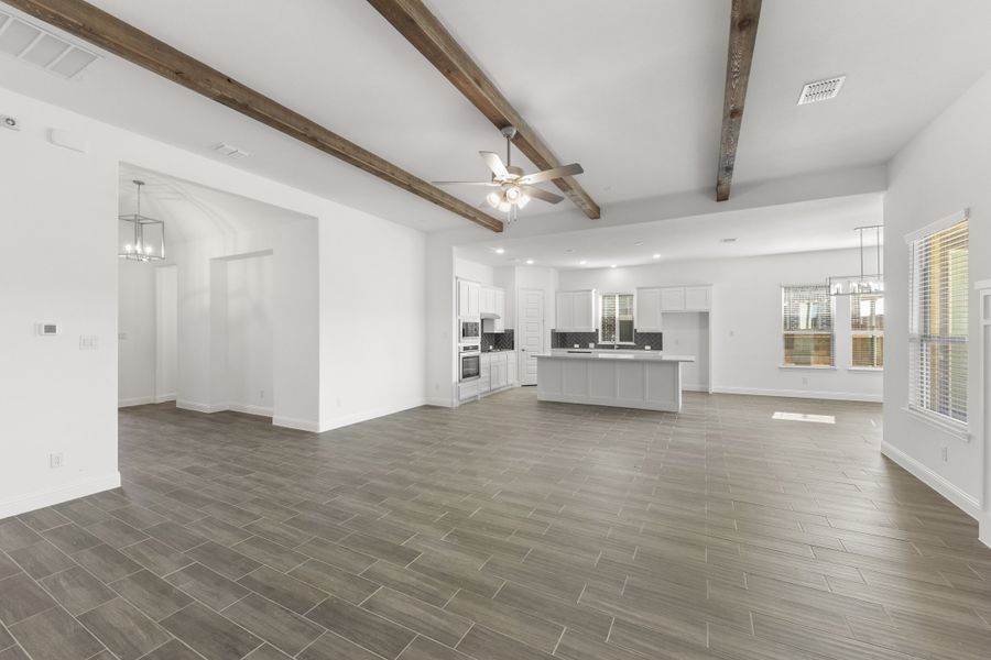 Representative unfurnished interior of a home built from the Westwood by Sandlin Homes in Lakesong, Midlothian (Image 17).