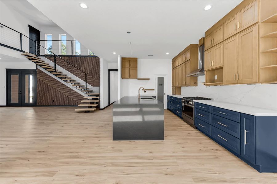 and High-end kitchen