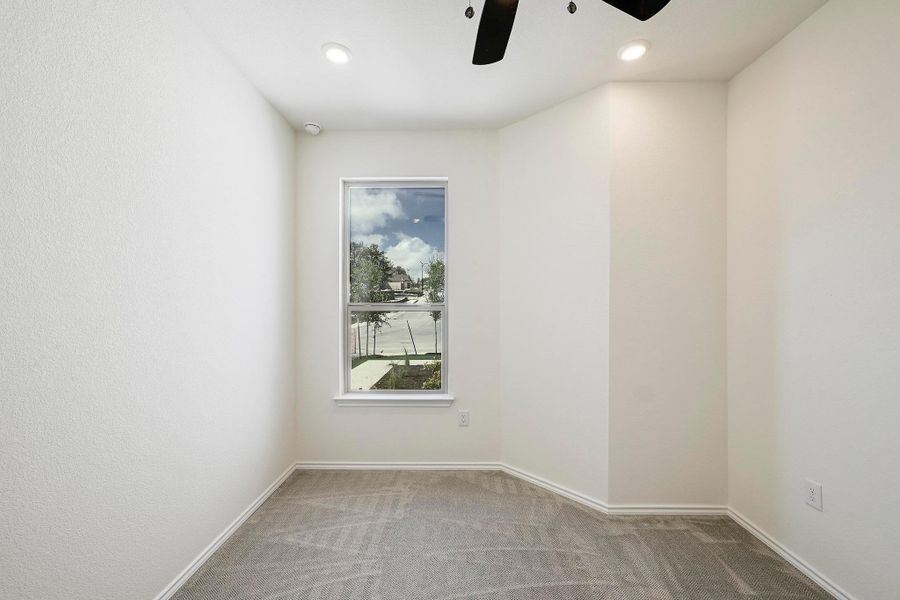 Spacious, unfurnished interior of a new home in Creekside at Estancia, Austin (Image 19).