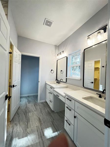 Furnished interior view inside a new home in , Granbury (Image 9).