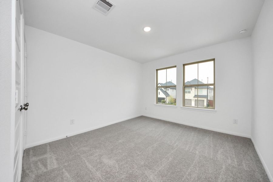 Spacious, unfurnished interior of a new home in Elyson, Katy (Image 38).