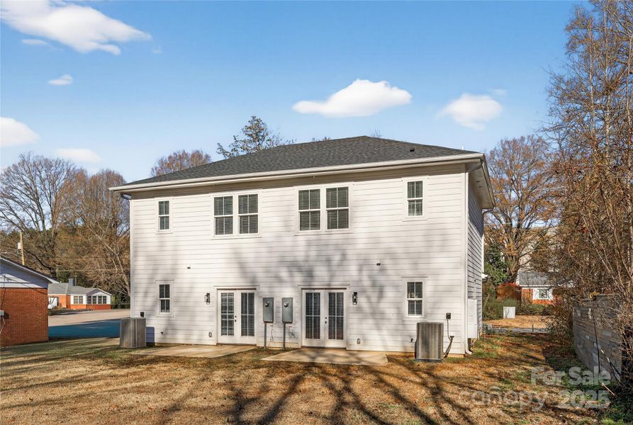 Exterior details and patio area of a home in , Charlotte (Image 3).