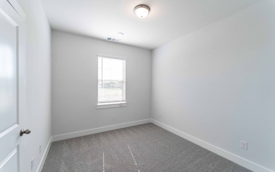 Spacious, unfurnished interior of a new home in Solterra, Mesquite (Image 16).