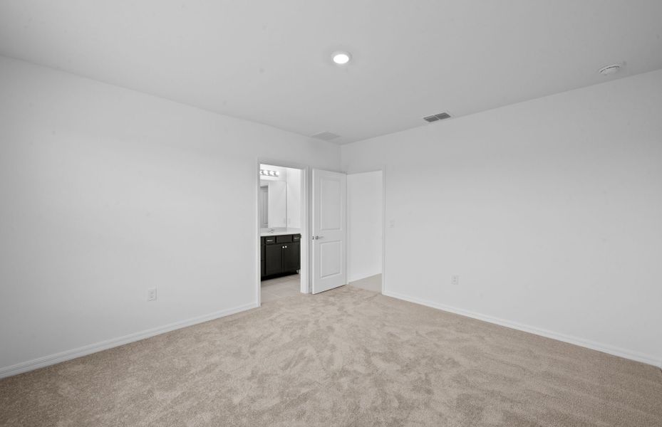 Spacious, unfurnished interior of a new home in Whispering Lakes, Lehigh Acres (Image 19). Spacious, unfurnished interior of a new home in Whispering Lakes, Lehigh Acres (Image 19).