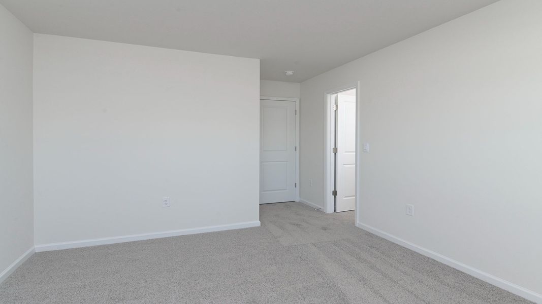 Spacious, unfurnished interior of a new home in Hunter's Branch, Hopkins (Image 24).