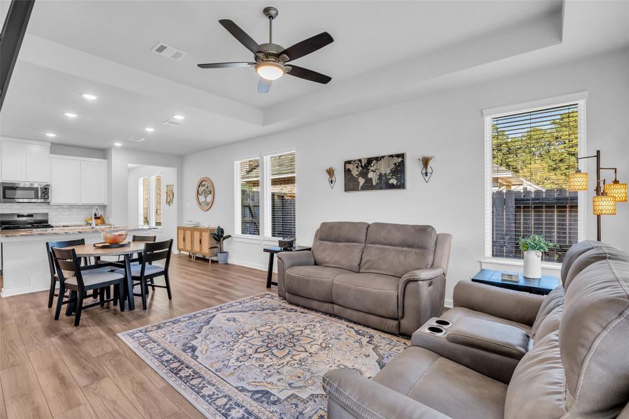 Furnished interior view inside a new home in Westridge Cove 40′, Conroe (Image 15).