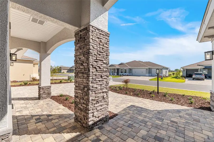 Exterior details and patio area of a home in , Ocala (Image 3). Exterior details and patio area of a home in , Ocala (Image 3).
