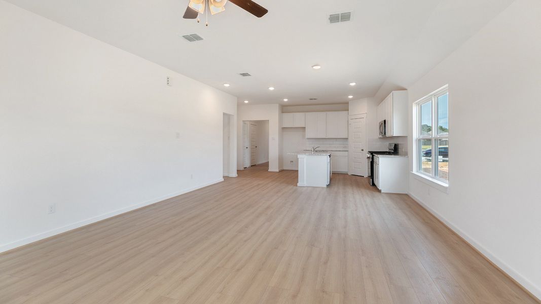 Furnished interior view inside a new home in Cielo, Conroe (Image 14). Furnished interior view inside a new home in Cielo, Conroe (Image 14).