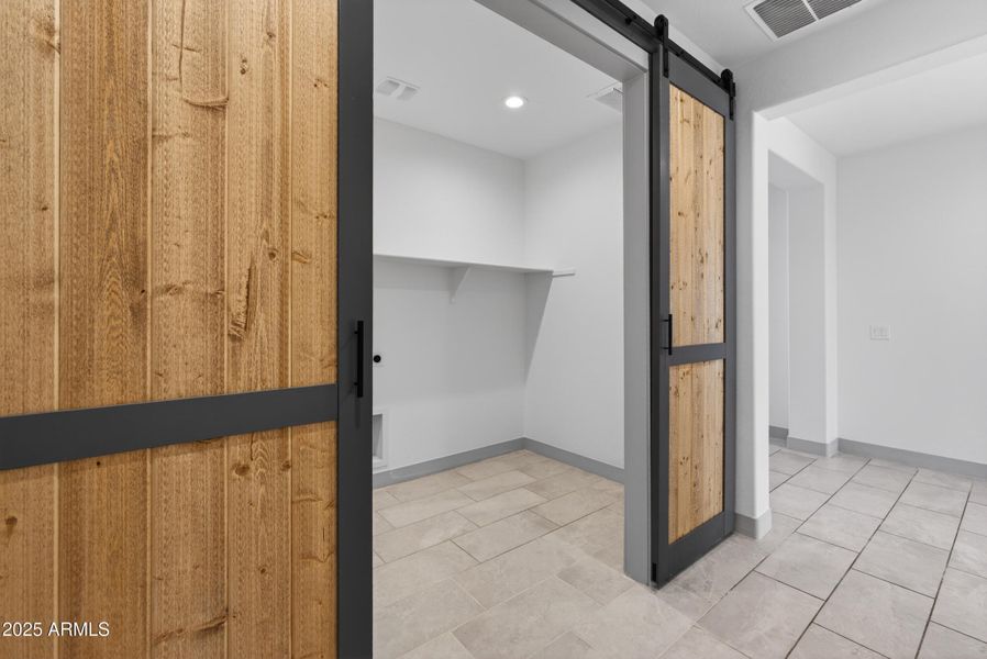 37_6x7a8244 37_6x7a8244