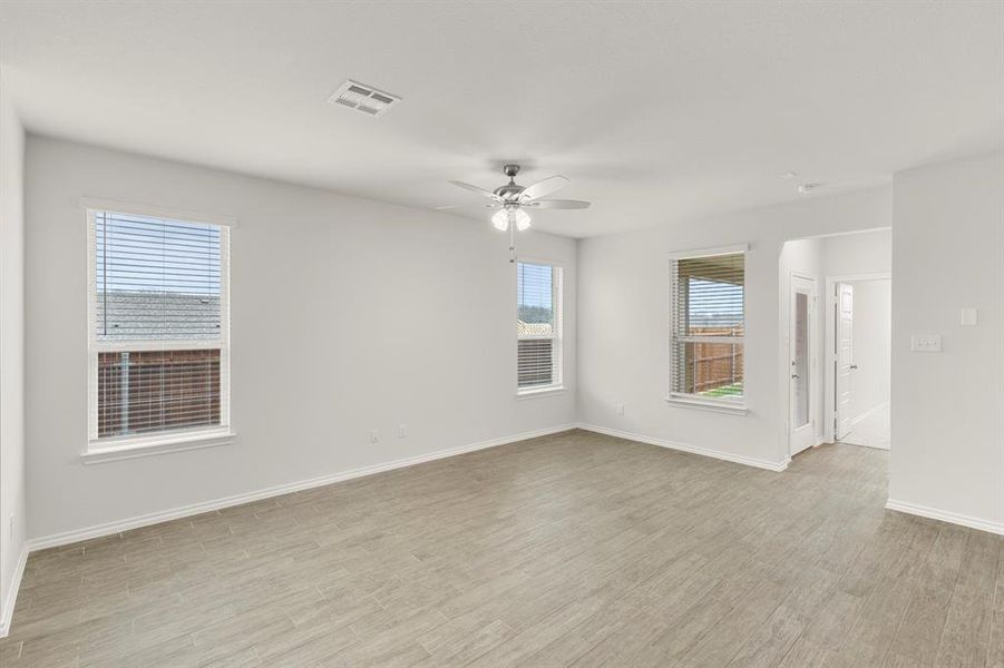 04. 2500 McNally - Family