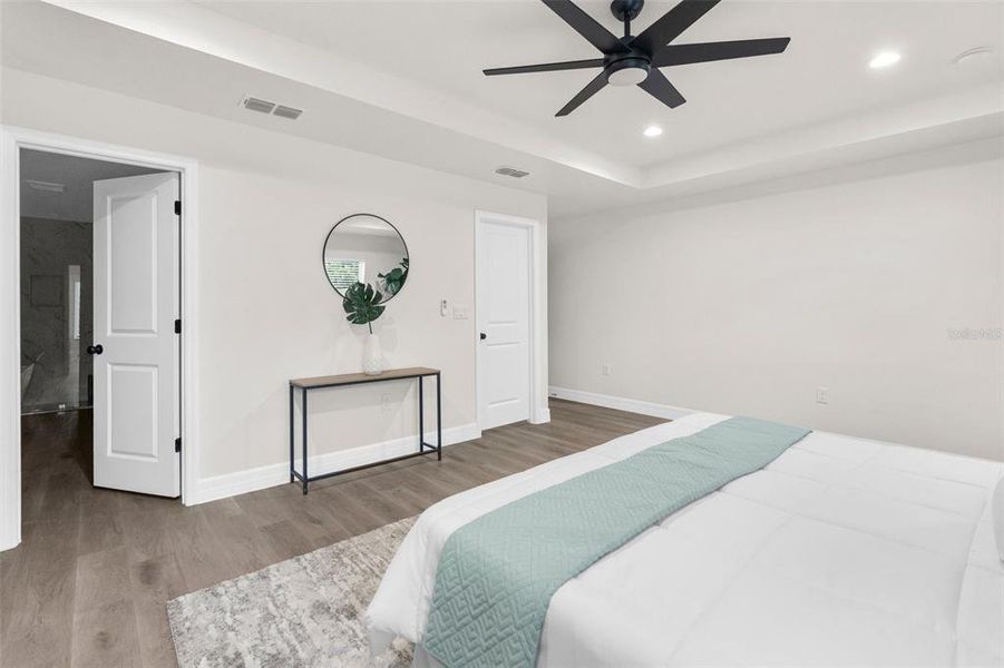 Furnished interior view inside a new home in , Spring Hill (Image 27).