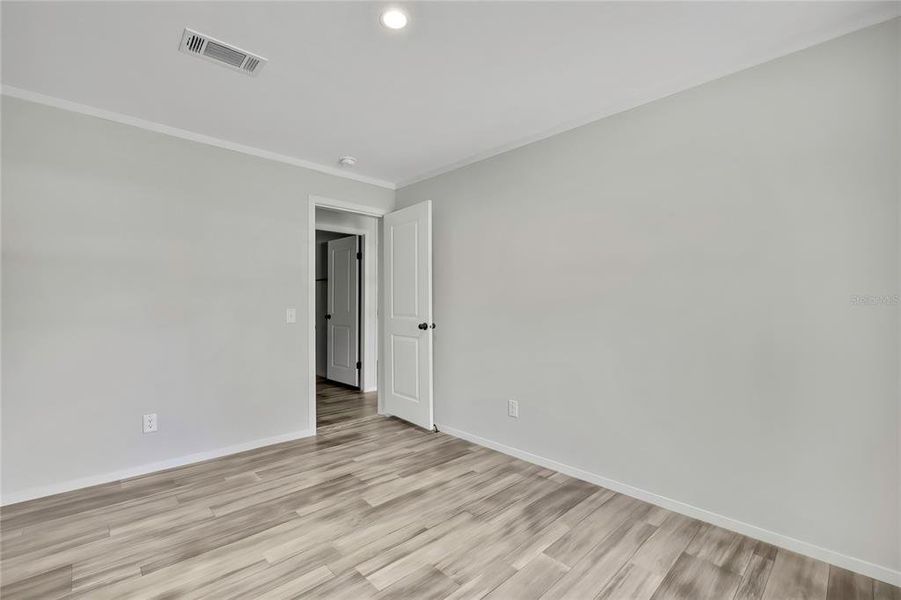 Spacious, unfurnished interior of a new home in , Hernando (Image 31).