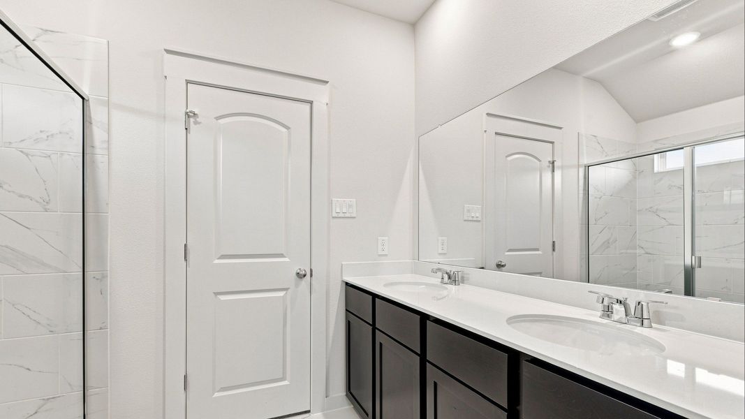 Furnished interior view inside a new home in Walden Pond, Forney (Image 29).