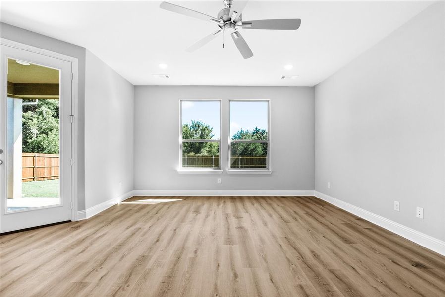 Representative unfurnished interior of a home built from the The Bradford by Doug Parr Custom Homes in Fair Oaks, Runaway Bay (Image 20). Representative unfurnished interior of a home built from the The Bradford by Doug Parr Custom Homes in Fair Oaks, Runaway Bay (Image 20).