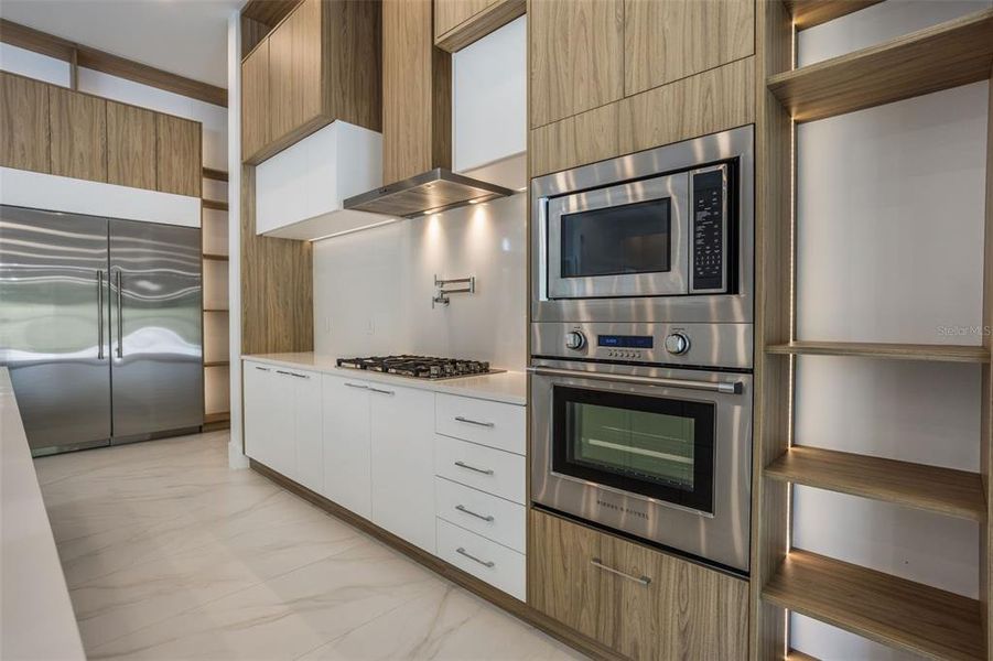 Furnished interior view inside a new home in , Montverde (Image 14).