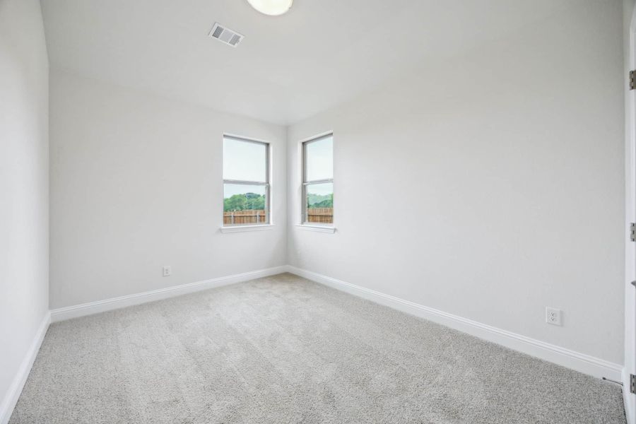 Spacious, unfurnished interior of a new home in Summer Crest, Fort Worth (Image 24). Spacious, unfurnished interior of a new home in Summer Crest, Fort Worth (Image 24).