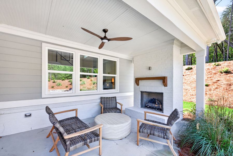 Representative exterior details of a home built from the Newlyn by Pulte Homes in Bristol, Dawsonville (Image 38).