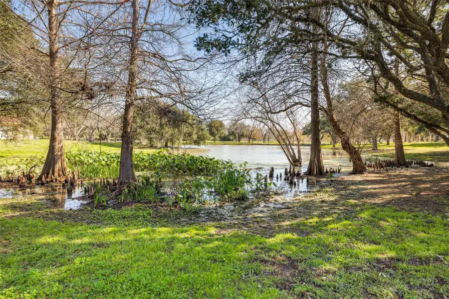 Natural landscape and outdoor views near Valor Park: Cottage Collection in Bay City (Image 11).