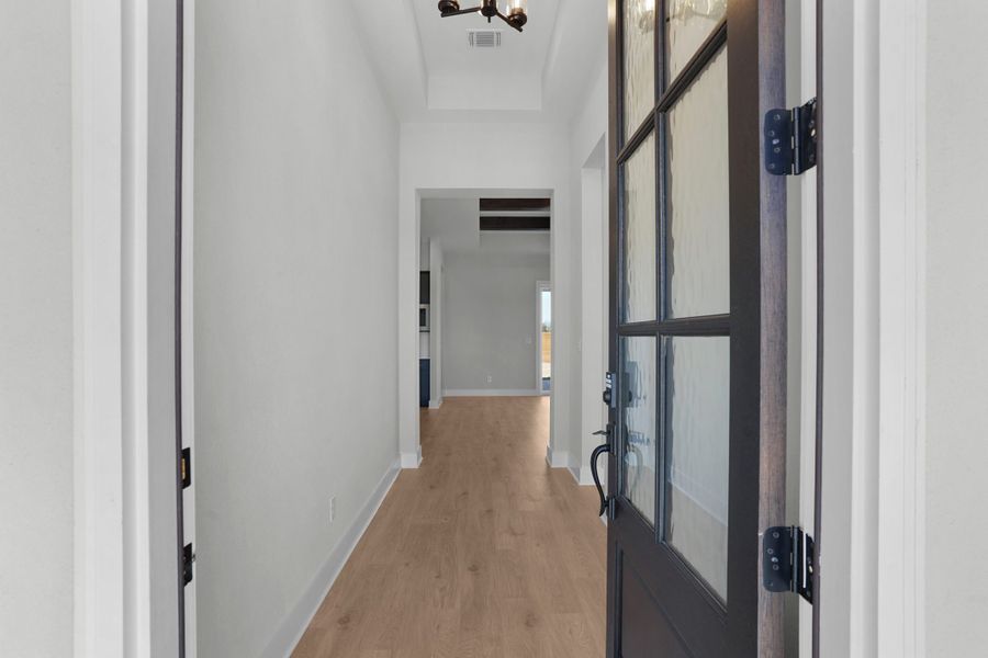 Spacious, unfurnished interior of a new home in Broken Oak, Georgetown (Image 23).