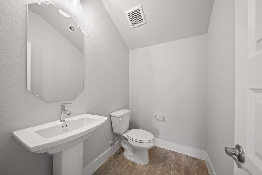 Furnished interior view inside a new home in Beacon Hill, Waller (Image 11).