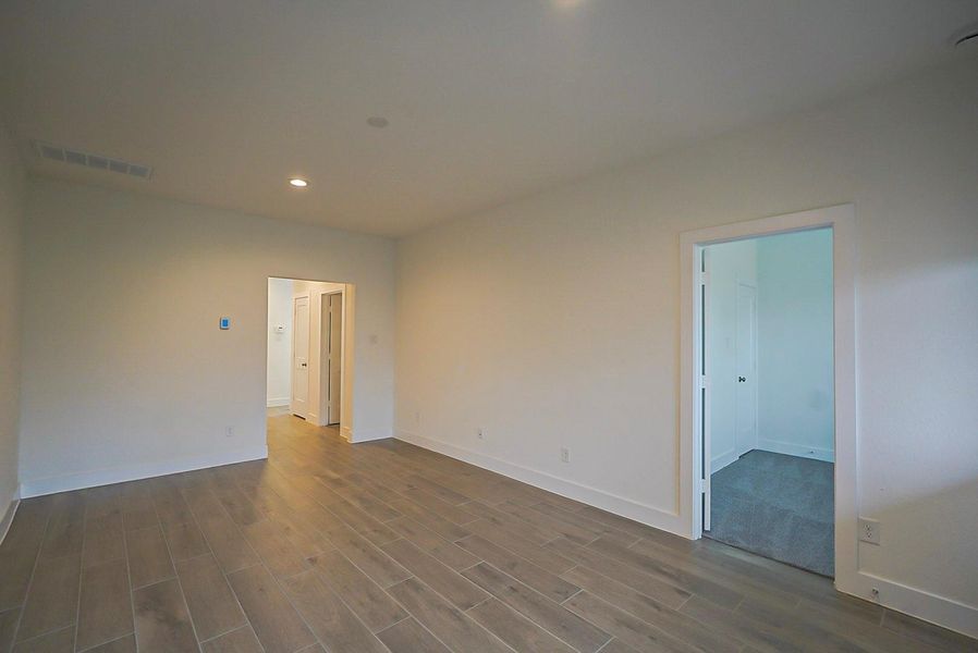 Spacious, unfurnished interior of a new home in , Cypress (Image 24).