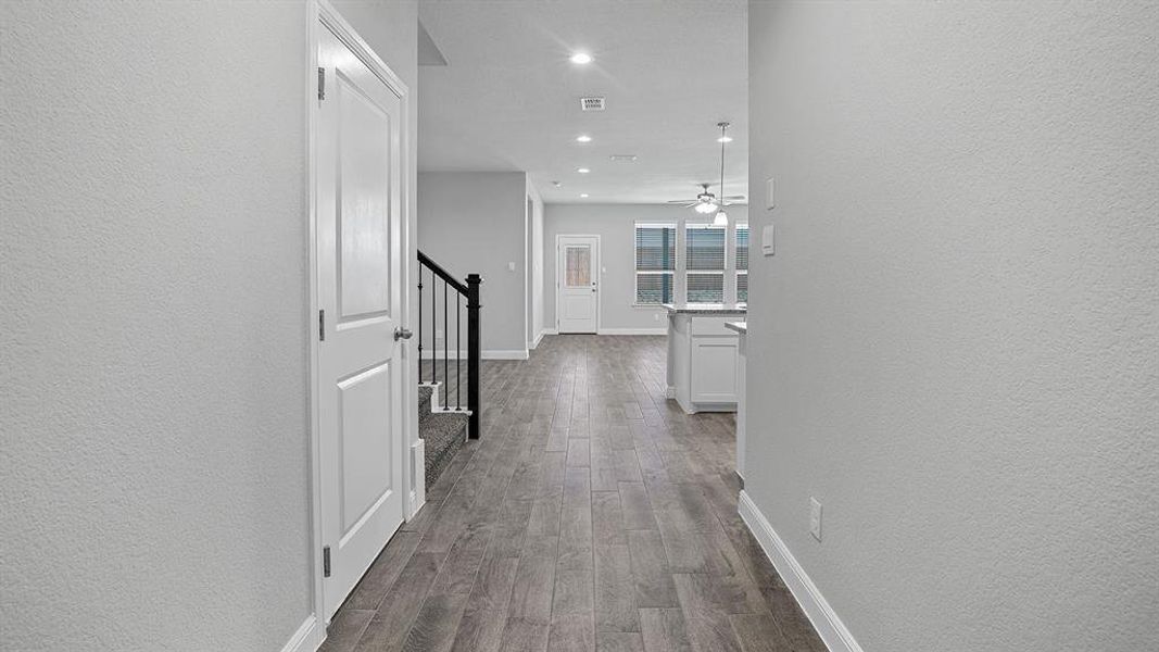 Spacious, unfurnished interior of a new home in Bluestem, Rhome (Image 20).