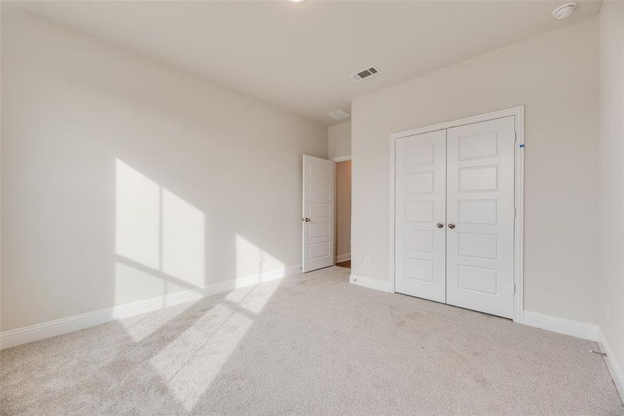 Spacious, unfurnished interior of a new home in Creekside of Crowley, Crowley (Image 25).