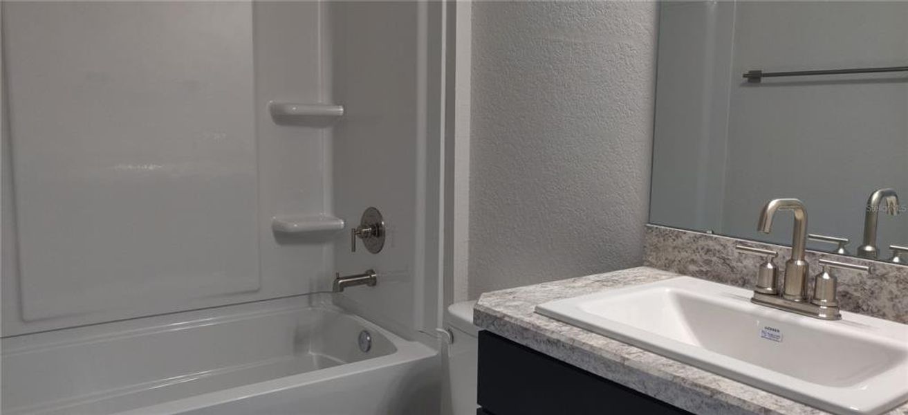 Image 21 of a home in Sunset Landing.