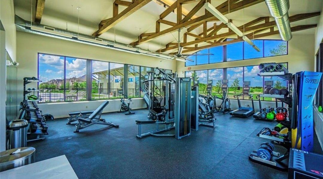 Community amenities in Candela, Richmond (Image 25).
