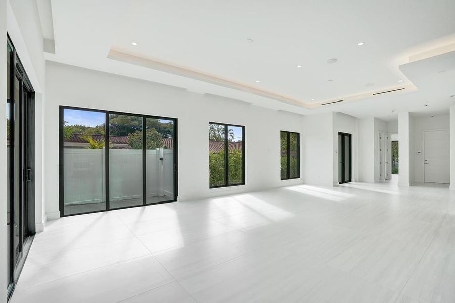 Dining Area — Open Access to the Living Room and Kitchen, Creating a Seamless Entertaining Layout.
