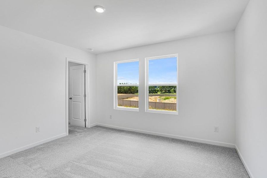 Spacious, unfurnished interior of a new home in Heritage River, Euharlee (Image 12).