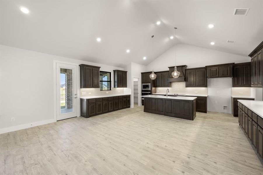 2431 Oak Knoll- Dining (2)