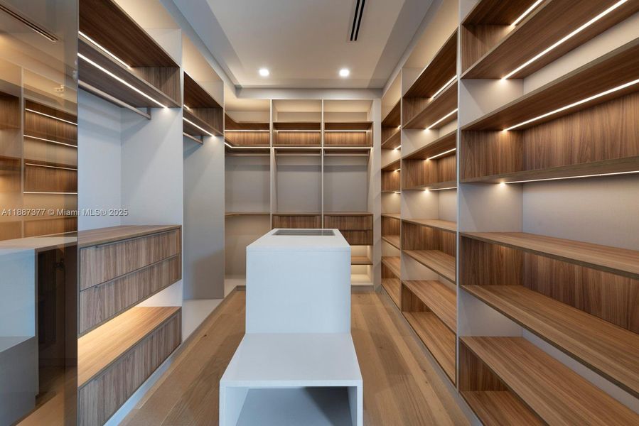 Image 55 of a home in .