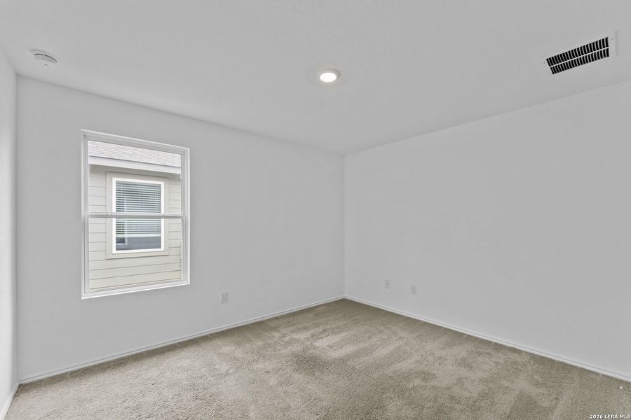Spacious, unfurnished interior of a new home in , San Antonio (Image 11).