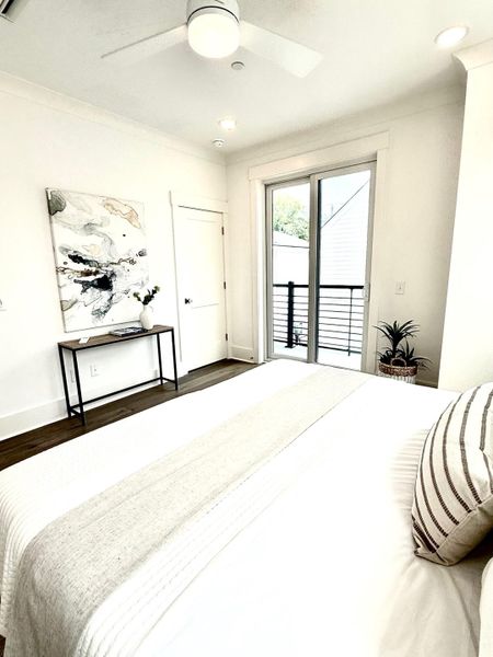 Furnished interior view inside a new home in Grants Court, Charleston (Image 23).