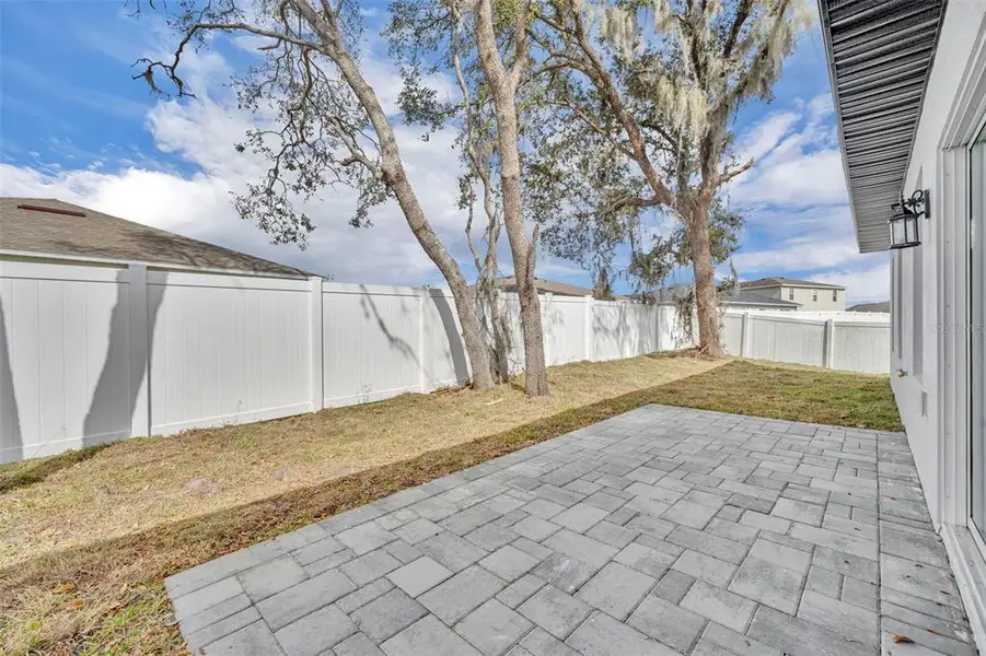 Exterior details and patio area of a home in , Poinciana (Image 4).
