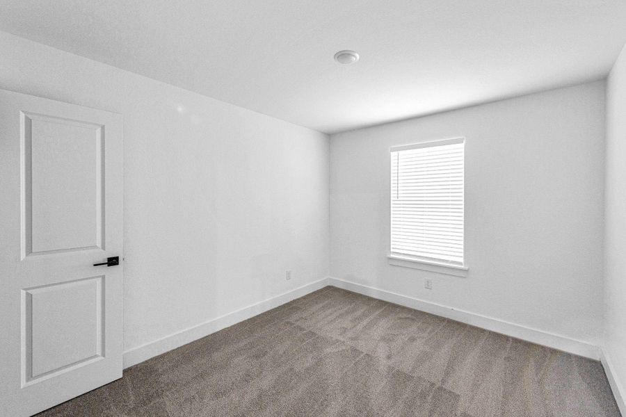 Spacious, unfurnished interior of a new home in , Hempstead (Image 15).