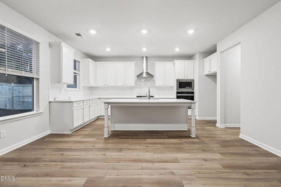 13-web-or-mls-262 Arnewood Cir-S1211-013