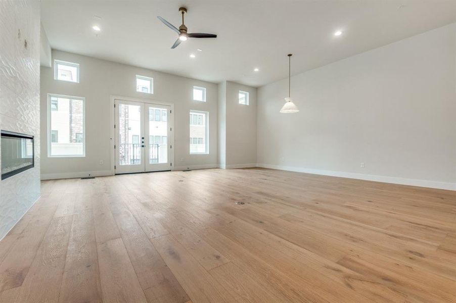 Spacious, unfurnished interior of a new home in , Grapevine (Image 19).