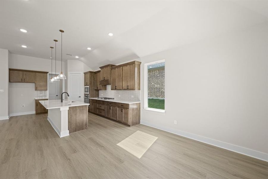 715 Bluestem- Dining-2